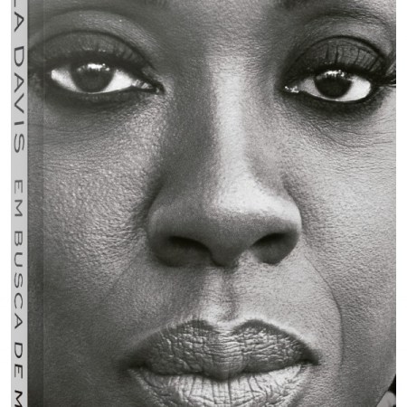 Capa do livro Em busca de mim